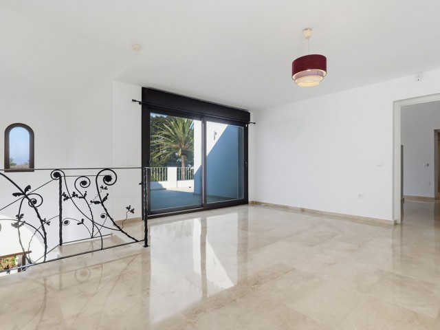 5 Bedrooms Villa in El Rosario