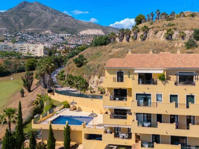 Penthouse avec 2 Chambres  à Benalmadena