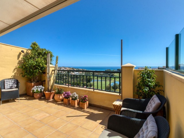 Penthouse avec 2 Chambres  à Benalmadena