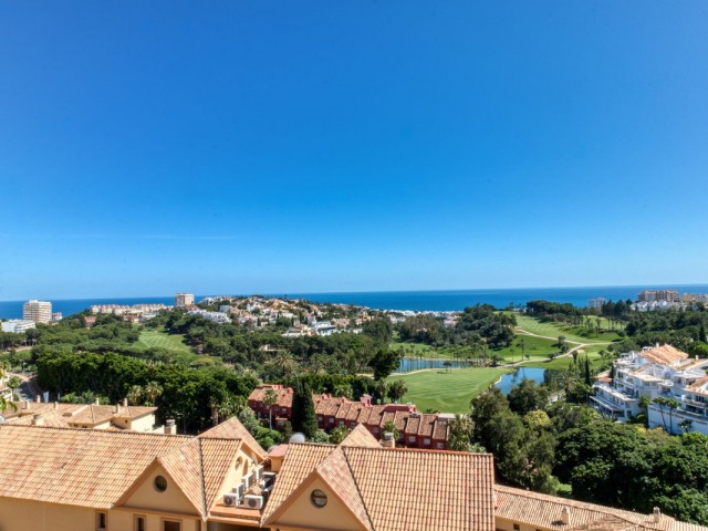 Penthouse avec 2 Chambres  à Benalmadena