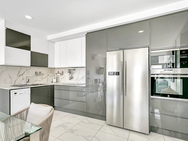 2 Bedrooms Apartment in Marbella