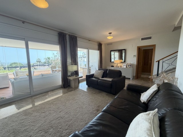 3 Bedrooms Townhouse in Marbella