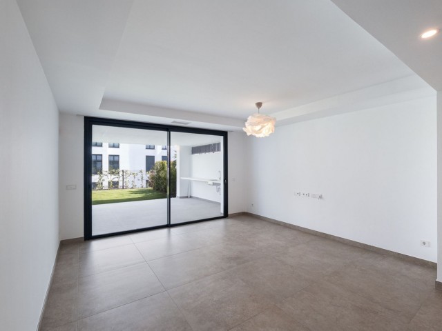Appartement avec 3 Chambres  à Estepona