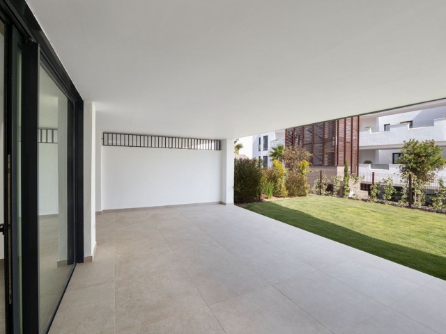 Appartement avec 3 Chambres  à Estepona