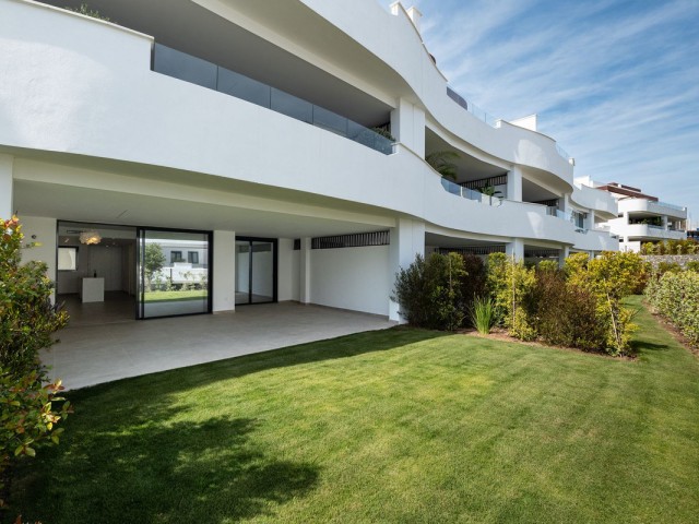 Appartement avec 3 Chambres  à Estepona
