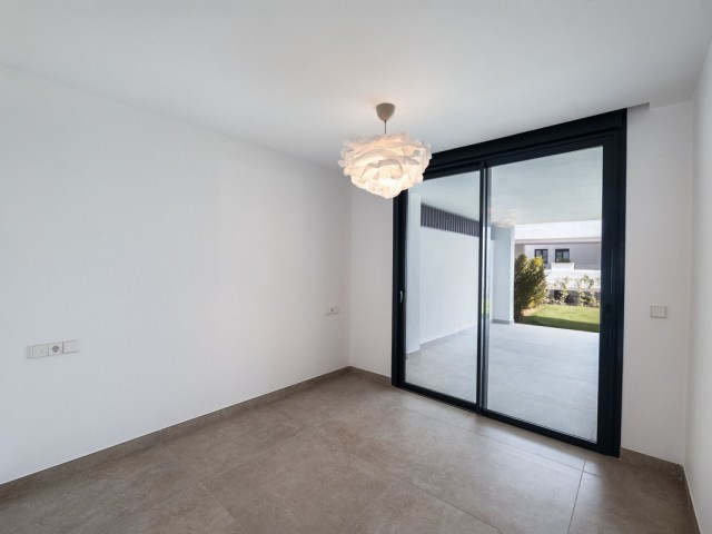 Appartement avec 3 Chambres  à Estepona
