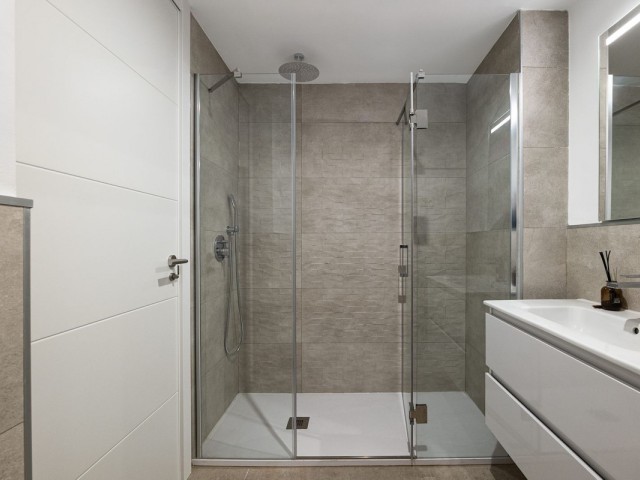 Appartement avec 3 Chambres  à Estepona