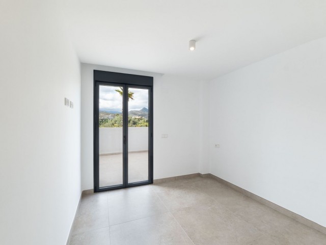 Appartement avec 3 Chambres  à Estepona