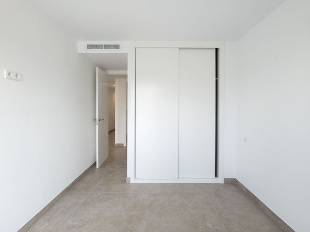 Appartement avec 3 Chambres  à Estepona