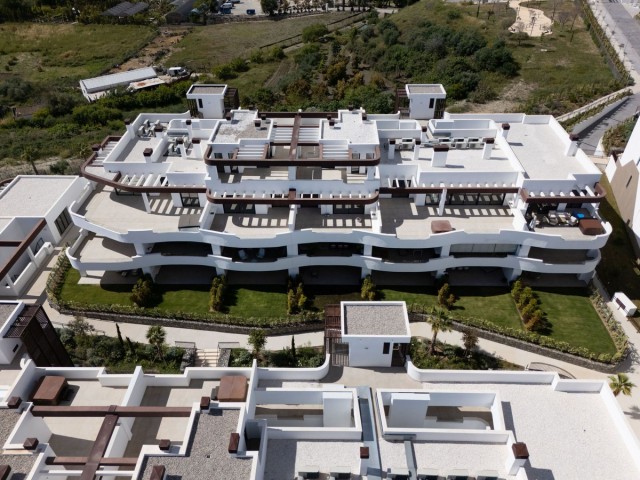 Appartement avec 3 Chambres  à Estepona