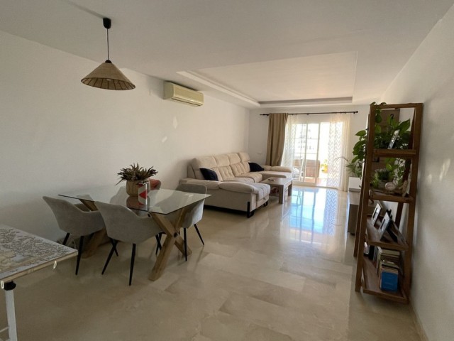 Appartement avec 3 Chambres  à Estepona