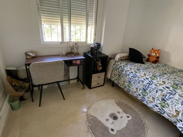 Appartement avec 3 Chambres  à Estepona