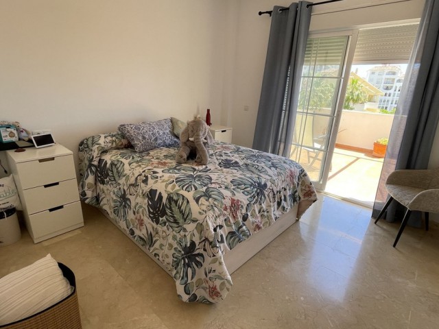 Appartement avec 3 Chambres  à Estepona