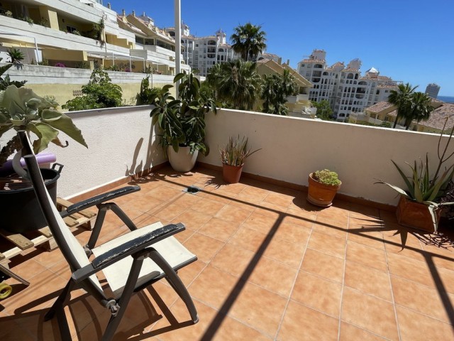 Appartement avec 3 Chambres  à Estepona