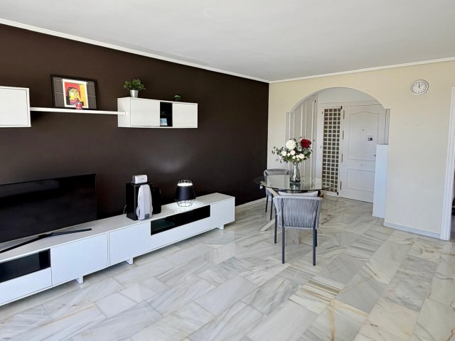 Appartement avec 3 Chambres  à Estepona