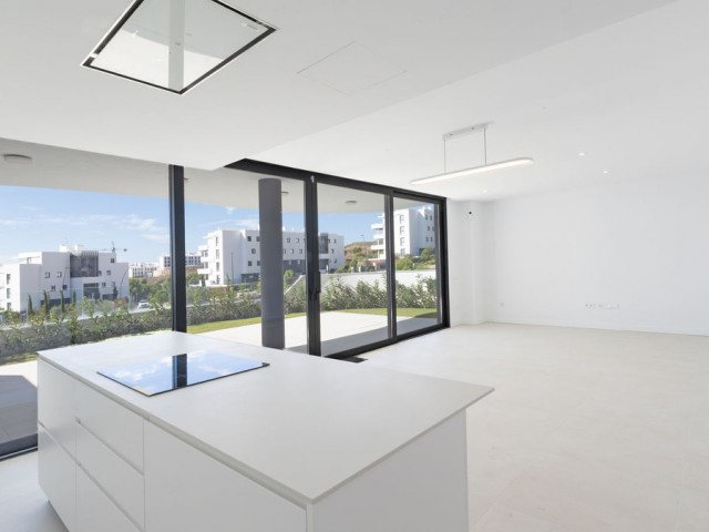 2 Bedrooms Apartment in Fuengirola