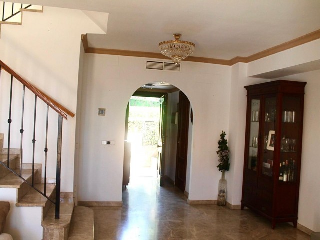 4 Bedrooms Villa in Marbella