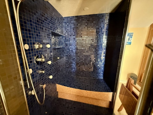 4 Soveroms Villa i Elviria