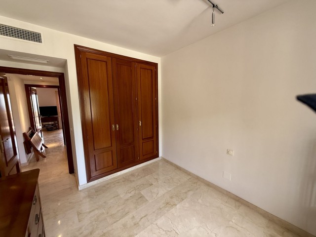 4 Soveroms Villa i Elviria
