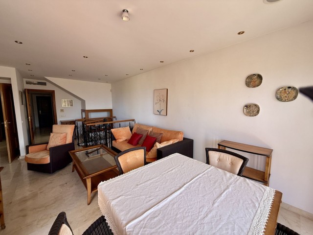 4 Soveroms Villa i Elviria