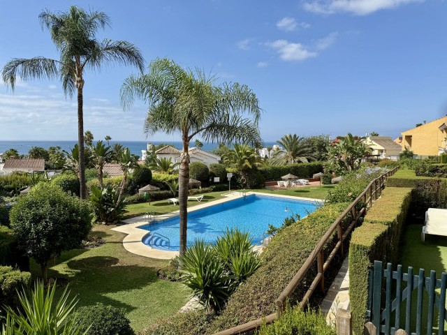 4 Soveroms Villa i Elviria