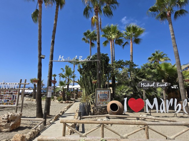 2 Makuuhuoneen Huoneisto Puerto Banús