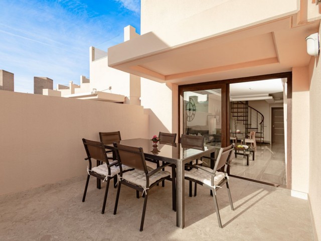 Appartement avec 4 Chambres  à Estepona