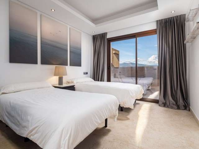 Appartement avec 4 Chambres  à Estepona