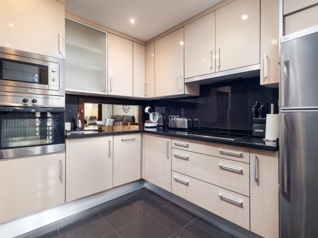 Appartement avec 4 Chambres  à Estepona