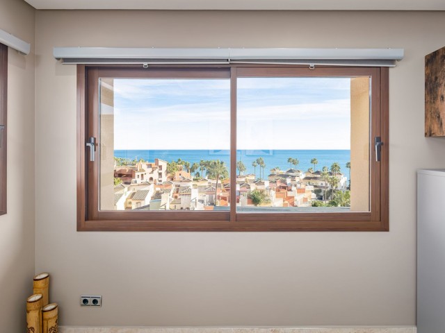 Appartement avec 4 Chambres  à Estepona