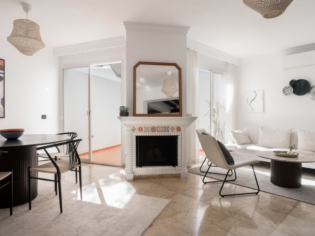 3 Slaapkamer Rijtjeshuis in Nueva Andalucía