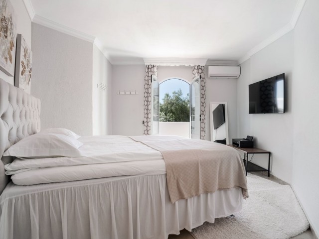 3 Slaapkamer Rijtjeshuis in Nueva Andalucía