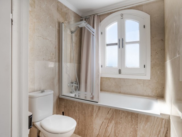 3 Slaapkamer Rijtjeshuis in Nueva Andalucía