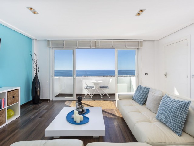 Penthouse avec 2 Chambres  à Puerto Banús