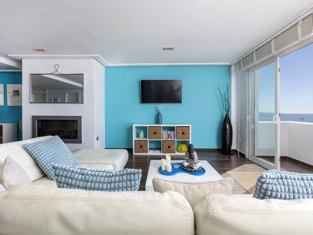 Penthouse avec 2 Chambres  à Puerto Banús