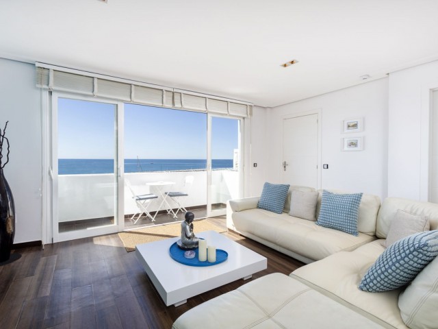 Penthouse avec 2 Chambres  à Puerto Banús