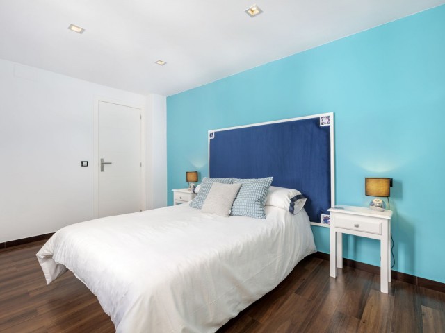 Penthouse avec 2 Chambres  à Puerto Banús