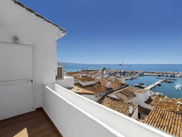 Takvåning i Puerto Banús