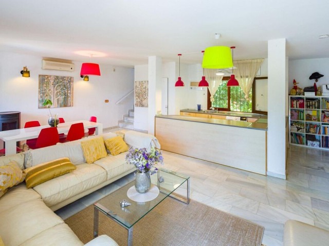 4 Bedrooms Townhouse in Marbella