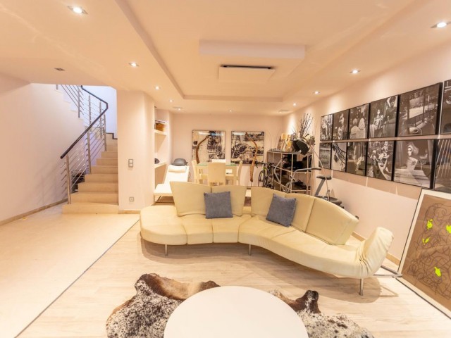 4 Bedrooms Villa in The Golden Mile