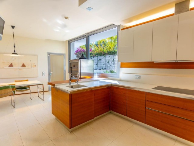 4 Bedrooms Villa in The Golden Mile