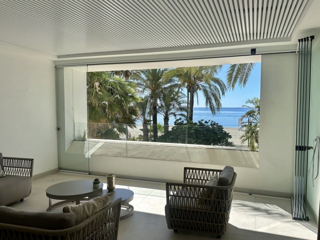 Appartement avec 3 Chambres  à Estepona