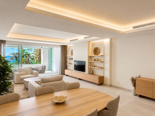 Appartement avec 3 Chambres  à Estepona