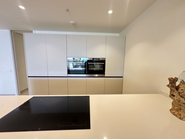 Appartement avec 3 Chambres  à Estepona