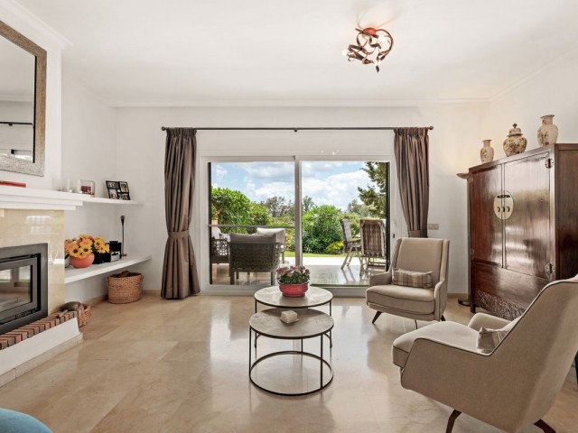 Appartement avec 2 Chambres  à Estepona