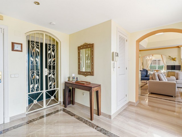 4 Schlafzimmer Apartment in Elviria