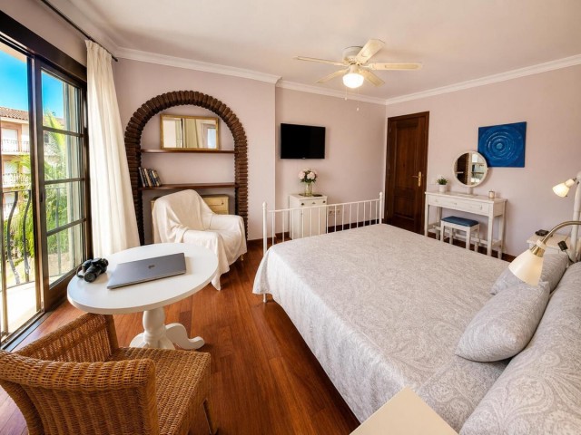 6 Bedrooms Townhouse in Fuengirola