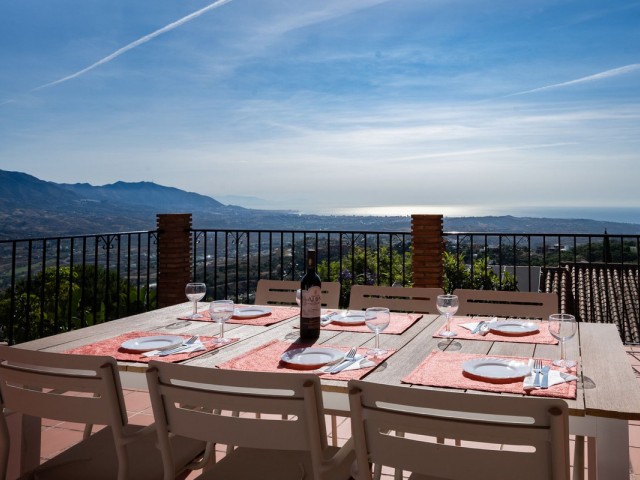 Villa, Elviria