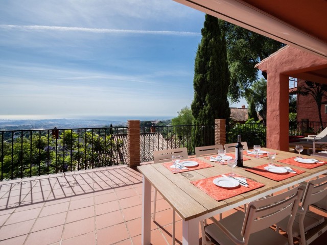 4 Soveroms Villa i Elviria