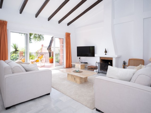 4 Soveroms Villa i Elviria